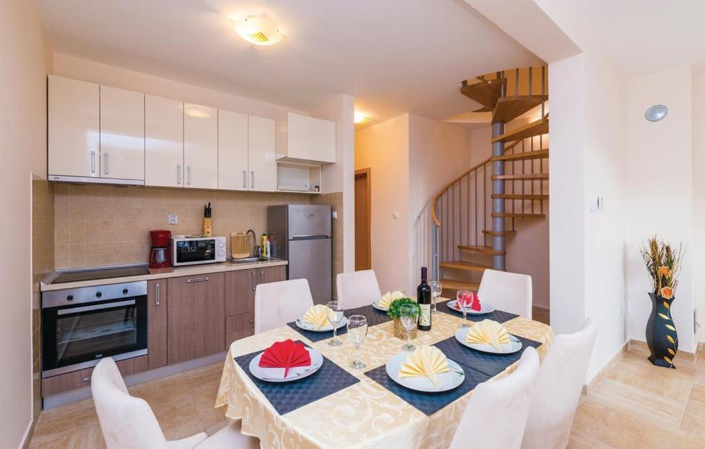 Port Adria Apartments Каменари Екстериор снимка