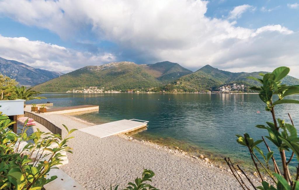 Port Adria Apartments Каменари Екстериор снимка