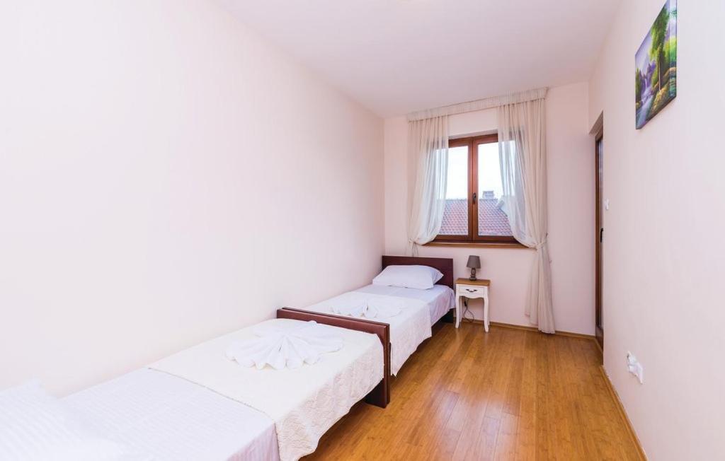 Port Adria Apartments Каменари Екстериор снимка
