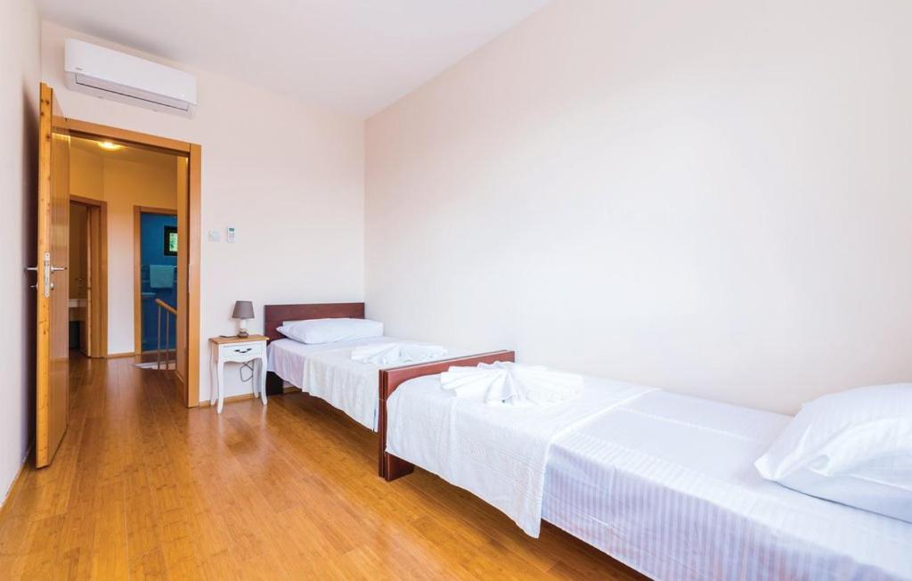 Port Adria Apartments Каменари Екстериор снимка