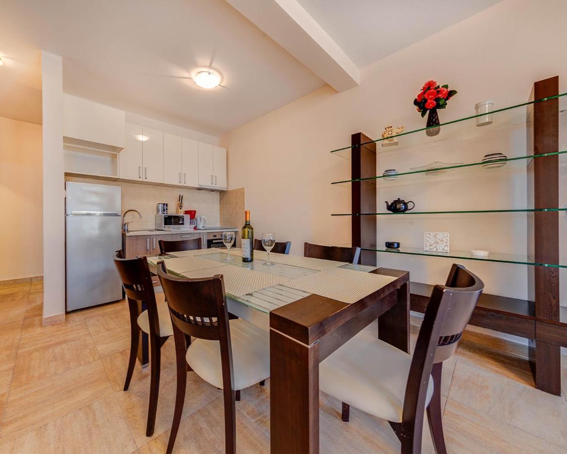 Port Adria Apartments Каменари Екстериор снимка
