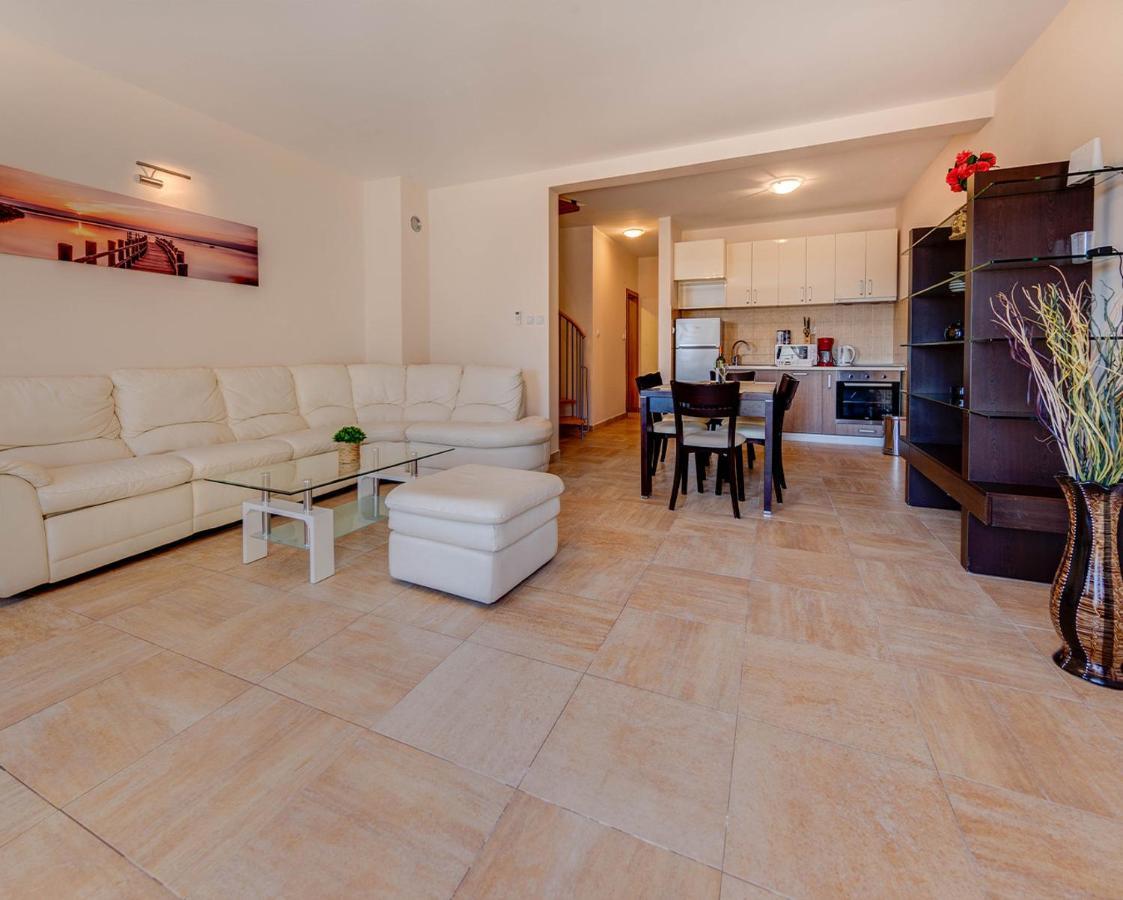 Port Adria Apartments Каменари Екстериор снимка